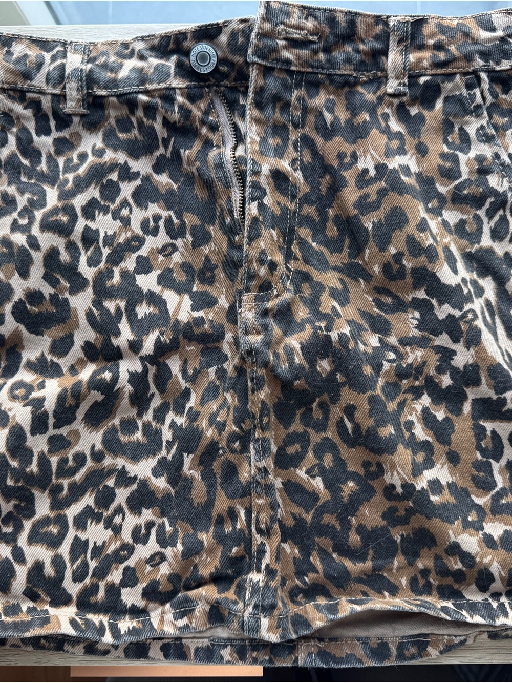 Men's Leopard Print Pants in Brown/Black - Stylish Everyday Wear